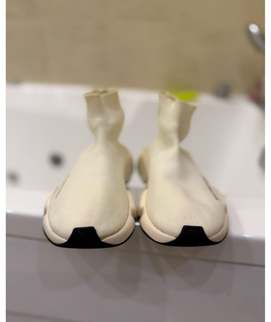 BALENCIAGA Белые текстильные кроссовки, фото 2