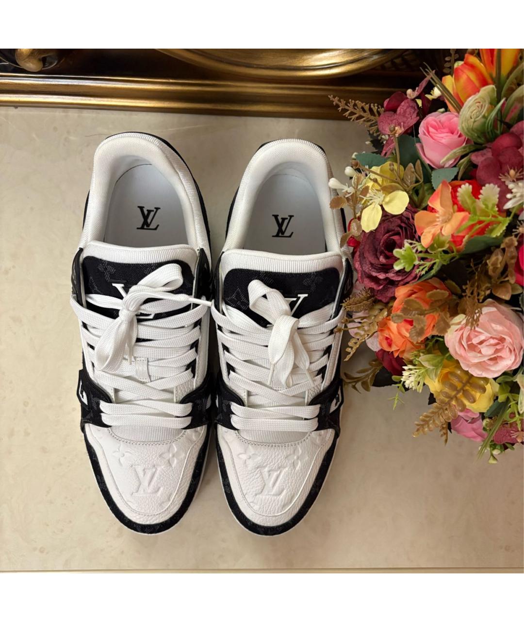 LOUIS VUITTON Белые кожаные низкие кроссовки / кеды, фото 3
