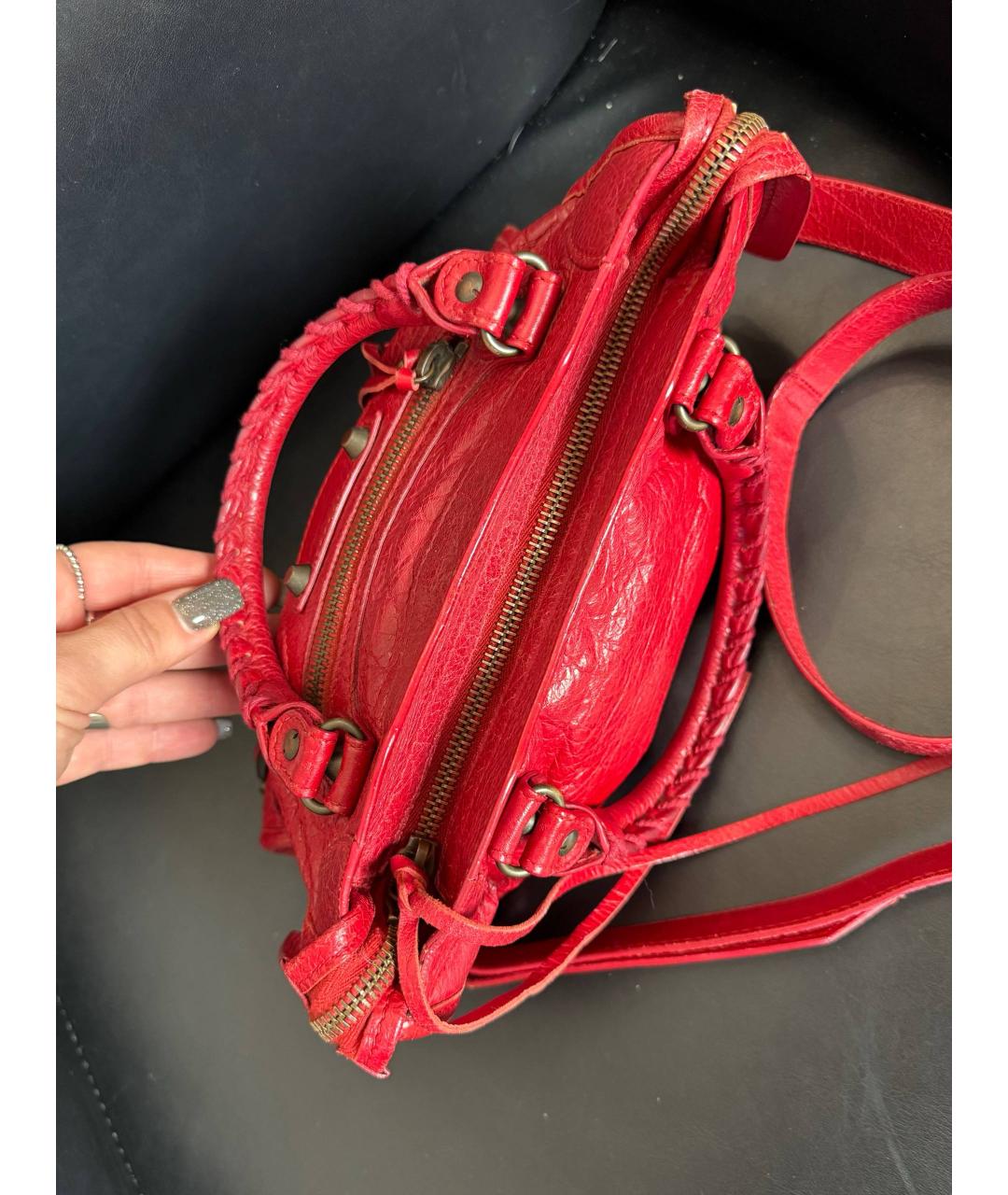 BALENCIAGA Бордовая кожаная сумка с короткими ручками, фото 3