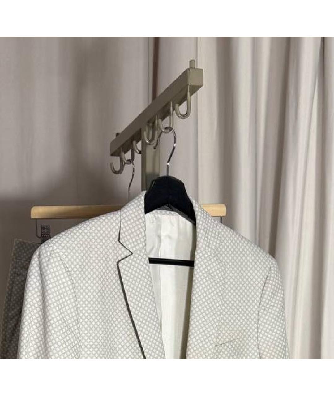 FERRAGAMO Бежевый классический костюм, фото 2