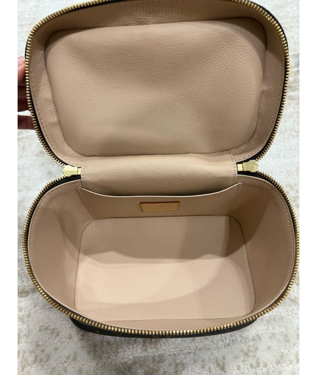 LOUIS VUITTON Коричневая косметичка, фото 4