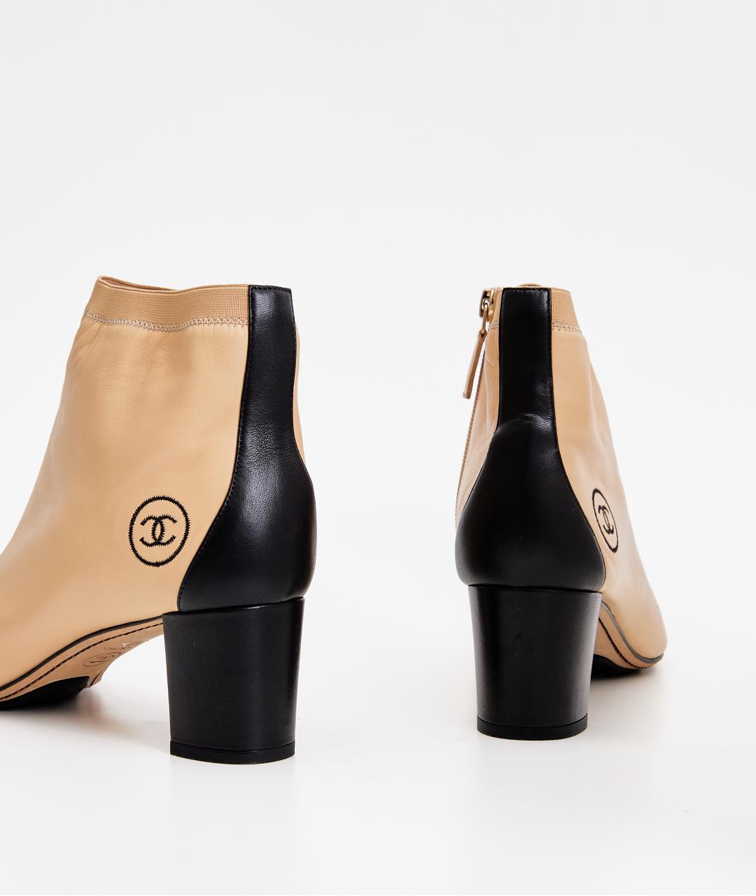 CHANEL Бежевые кожаные ботильоны, фото 4