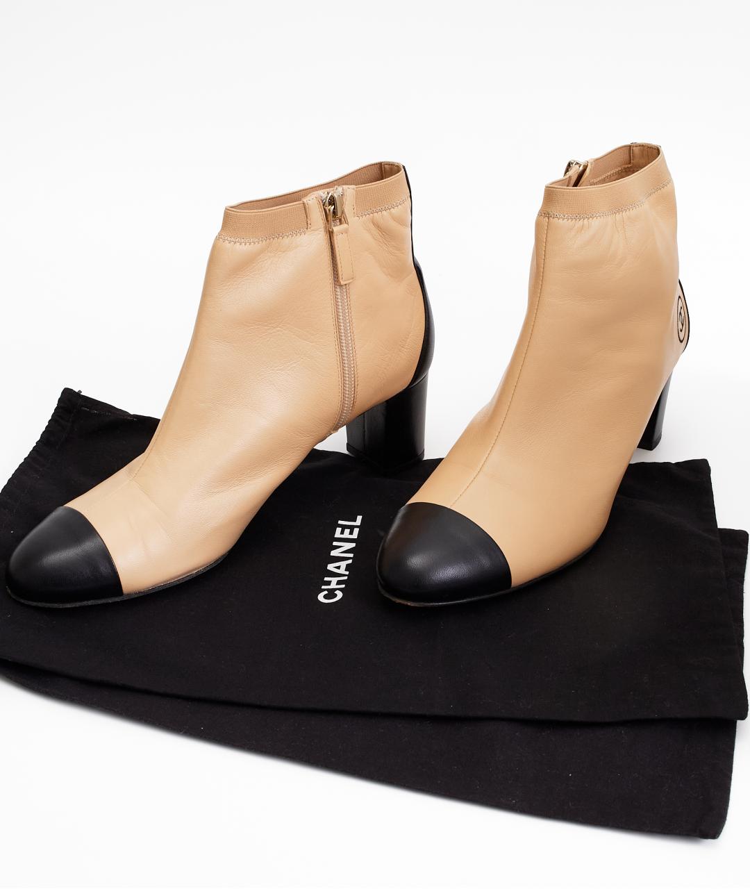 CHANEL Бежевые кожаные ботильоны, фото 8