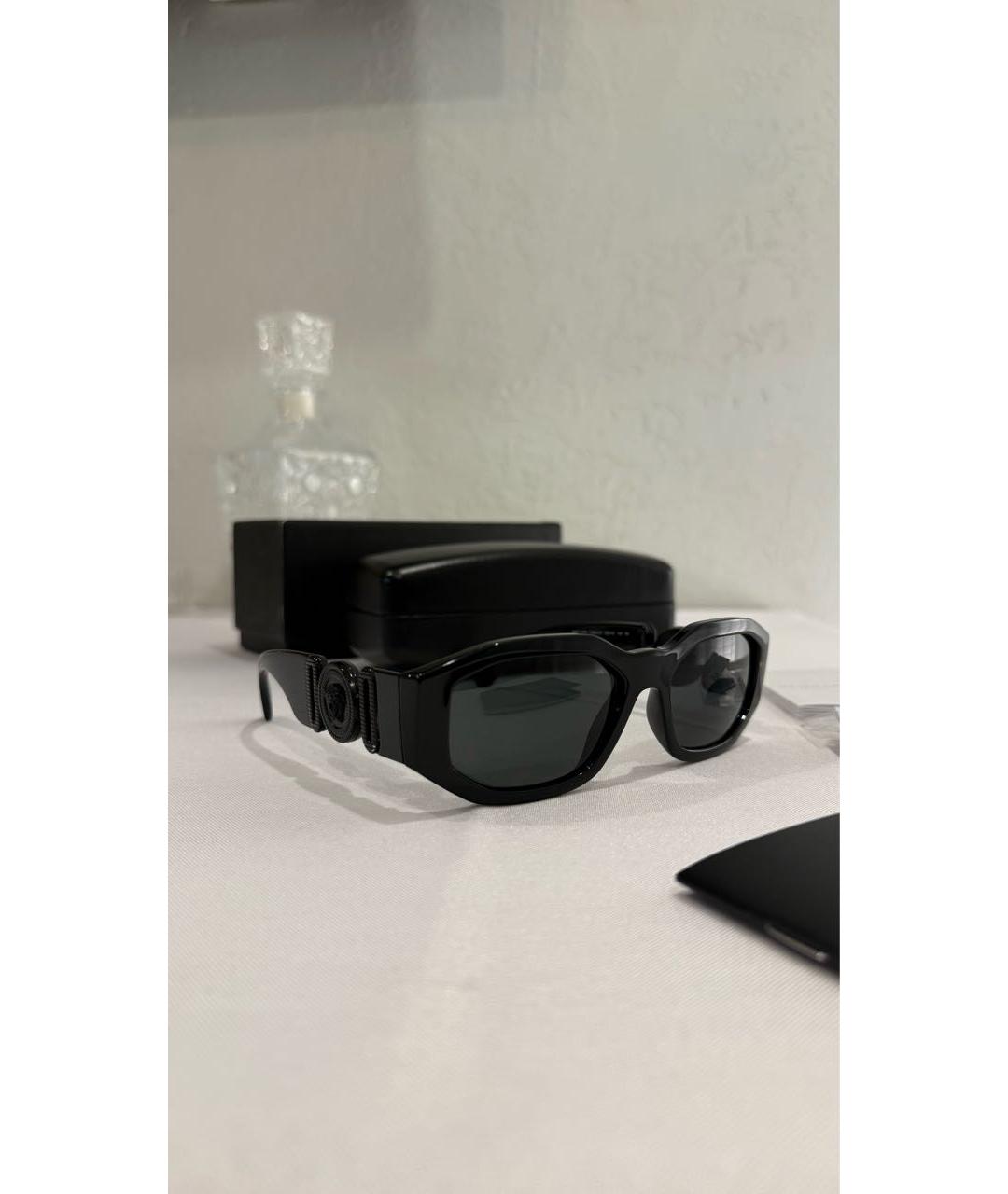 VERSACE Черные пластиковые солнцезащитные очки, фото 4