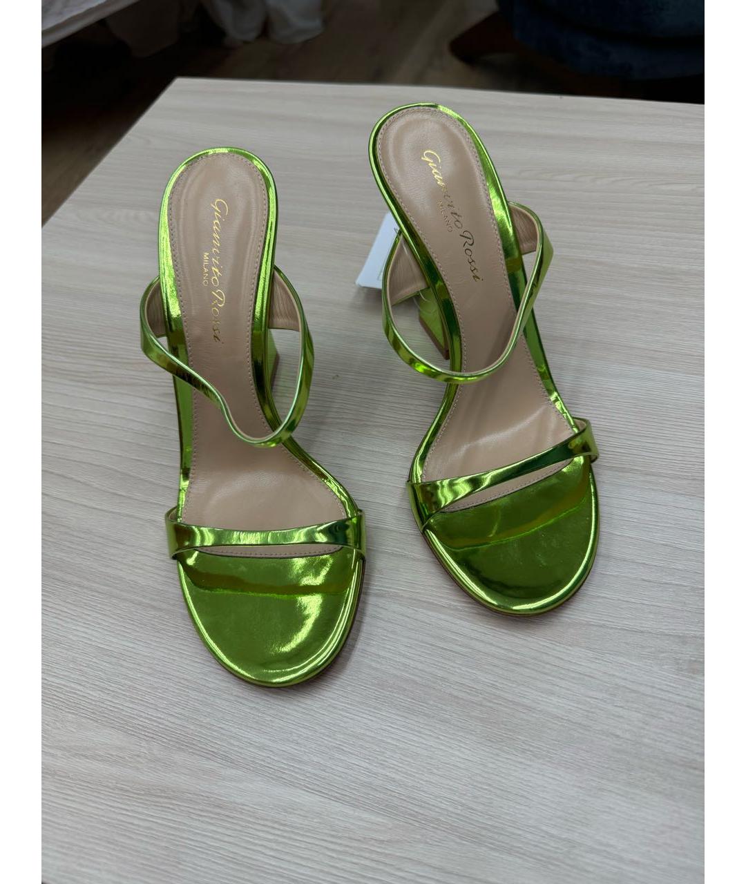 GIANVITO ROSSI Зеленые мюли из лакированной кожи, фото 2