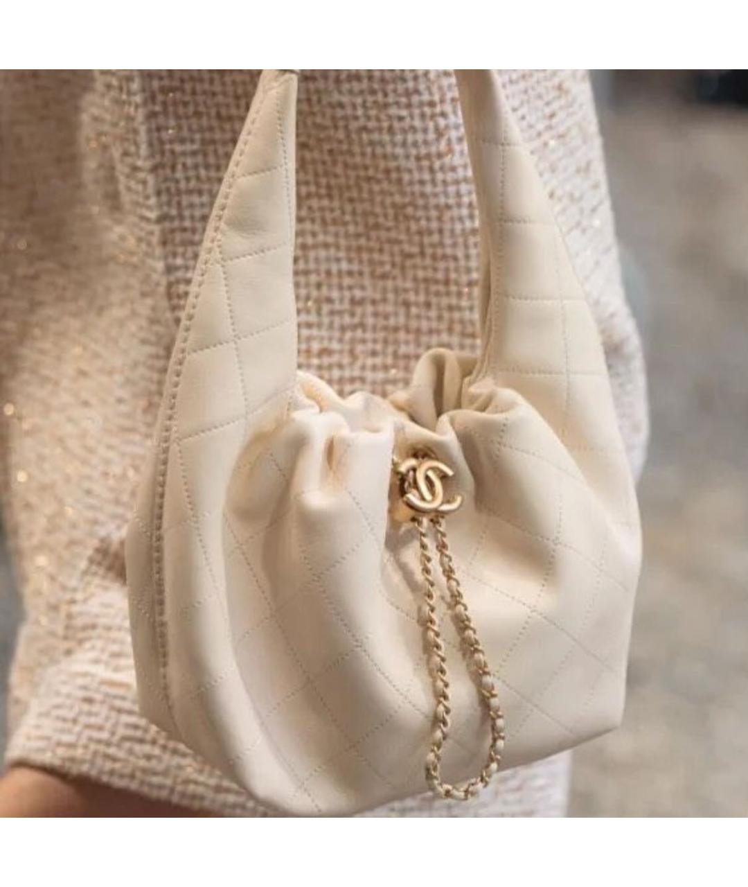 CHANEL Бежевая кожаная сумка с короткими ручками, фото 3