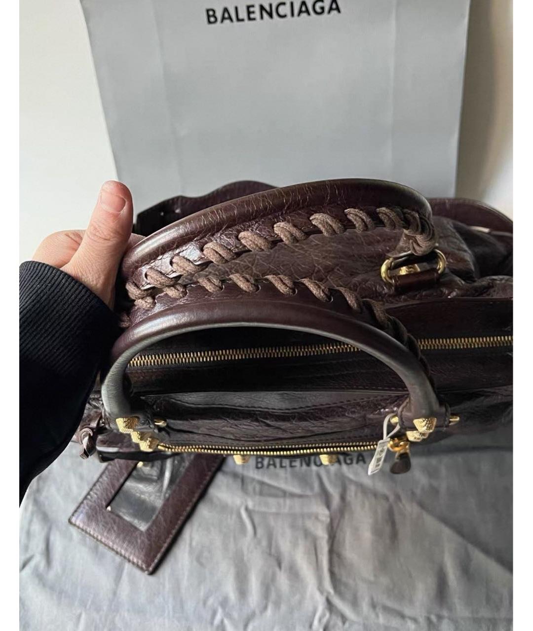 BALENCIAGA Коричневая кожаная сумка с короткими ручками, фото 5