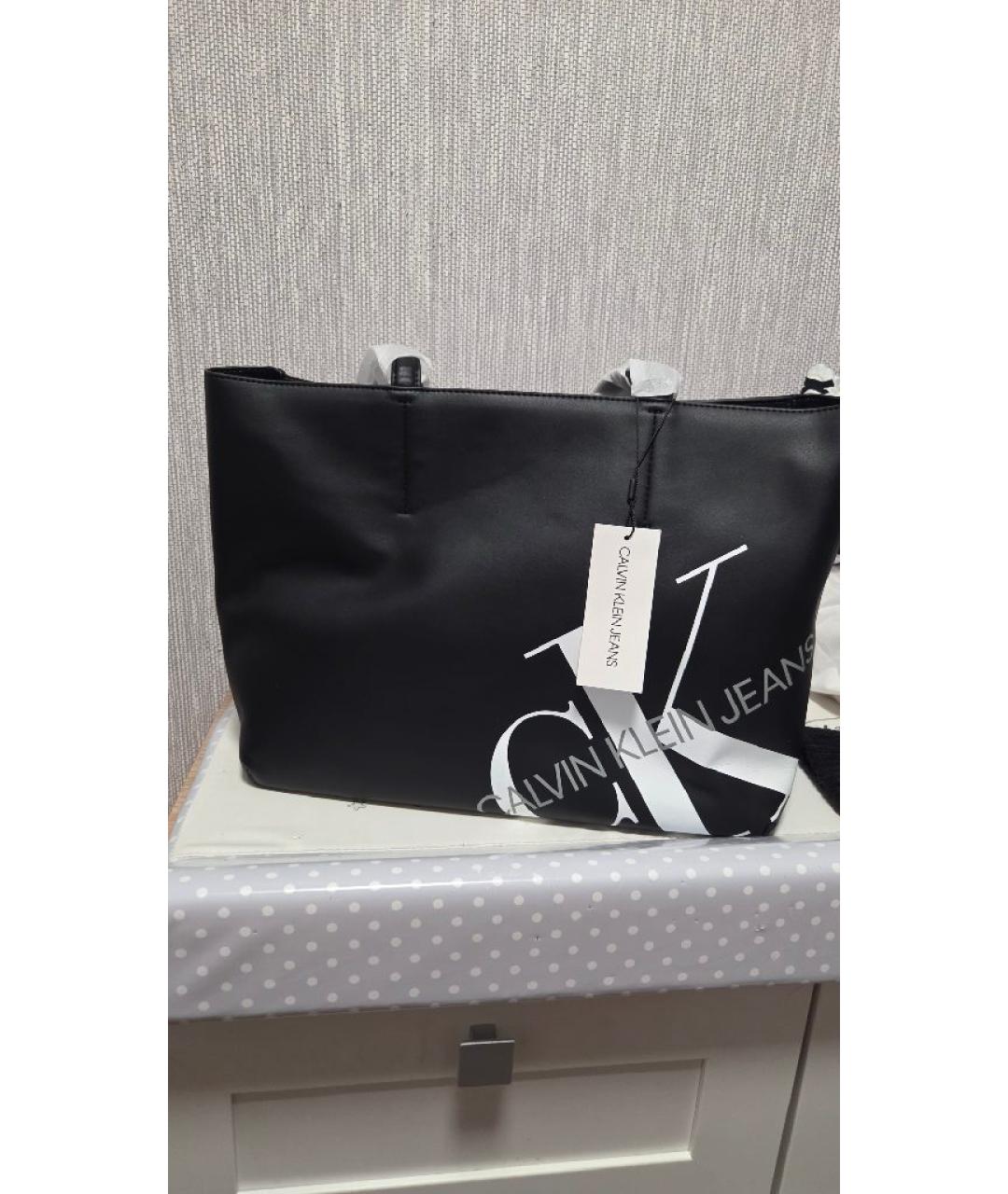 CALVIN KLEIN JEANS Черная сумка через плечо из искусственной кожи, фото 10