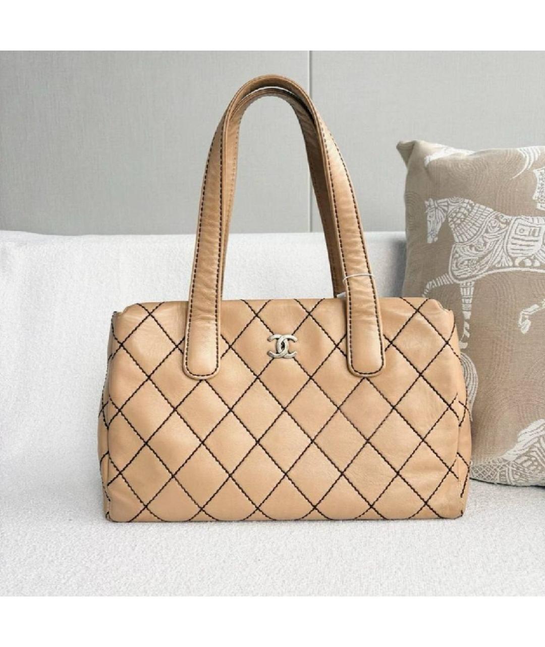 CHANEL Бежевая кожаная сумка с короткими ручками, фото 10