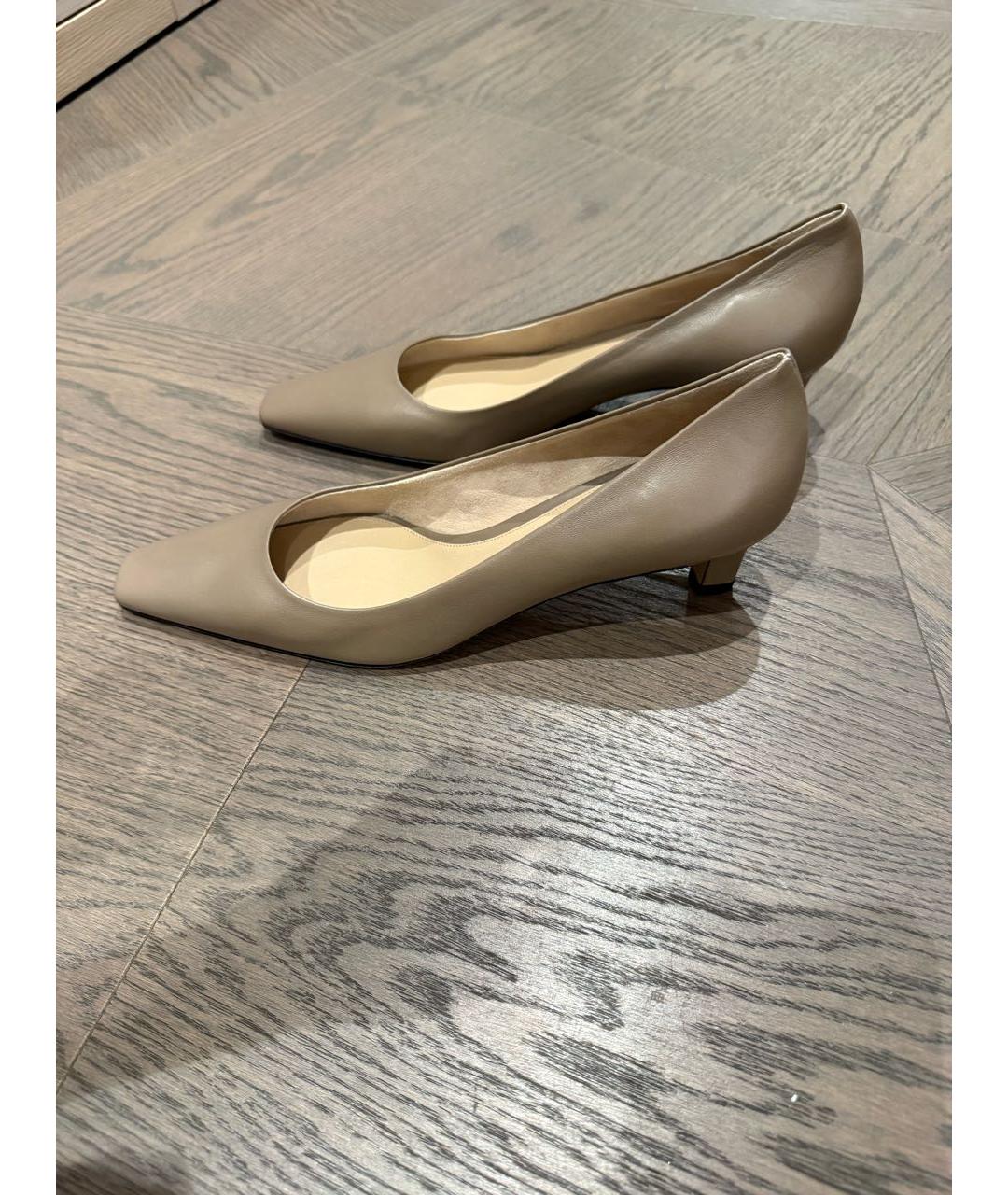THE ROW Бежевые кожаные лодочки на низком каблуке, фото 6