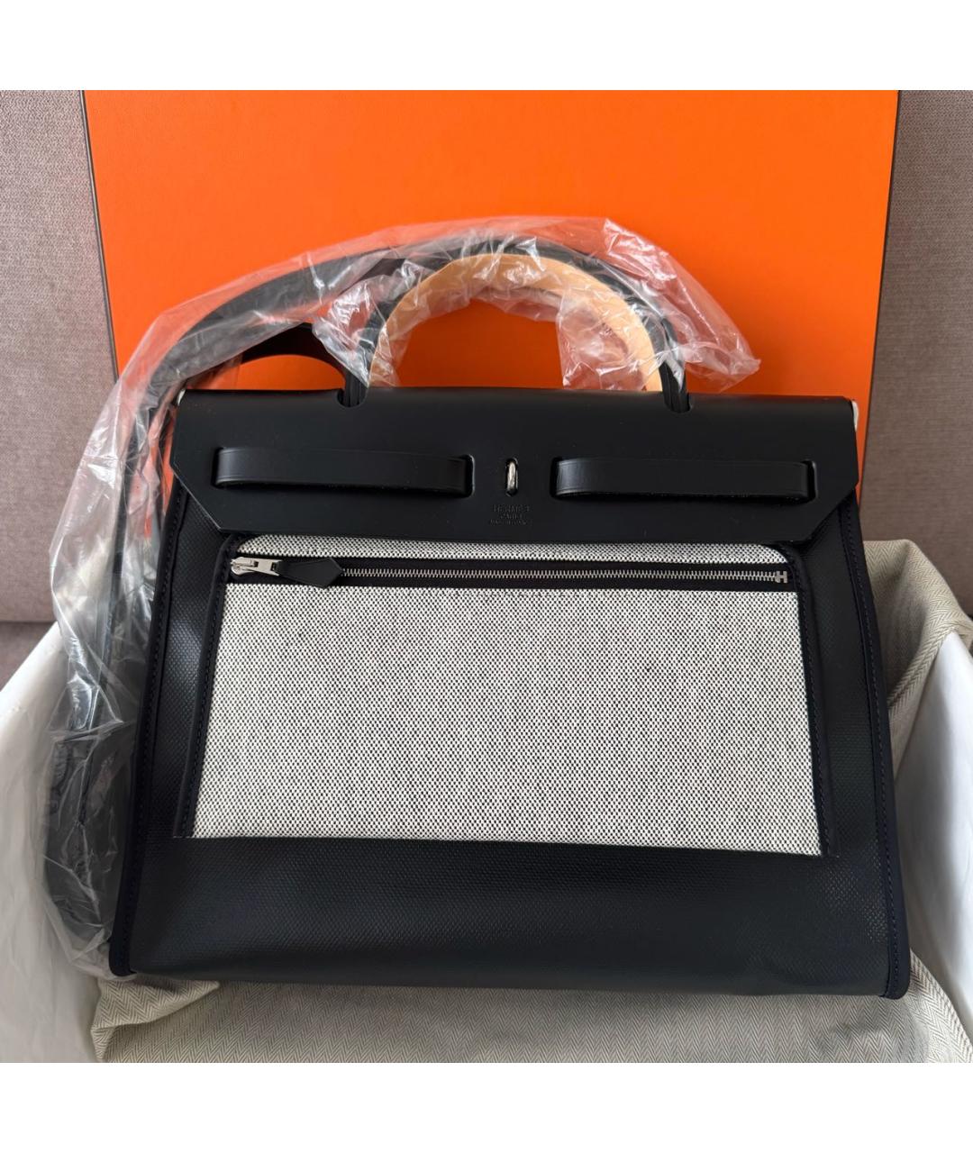 HERMES Черная кожаная сумка с короткими ручками, фото 3