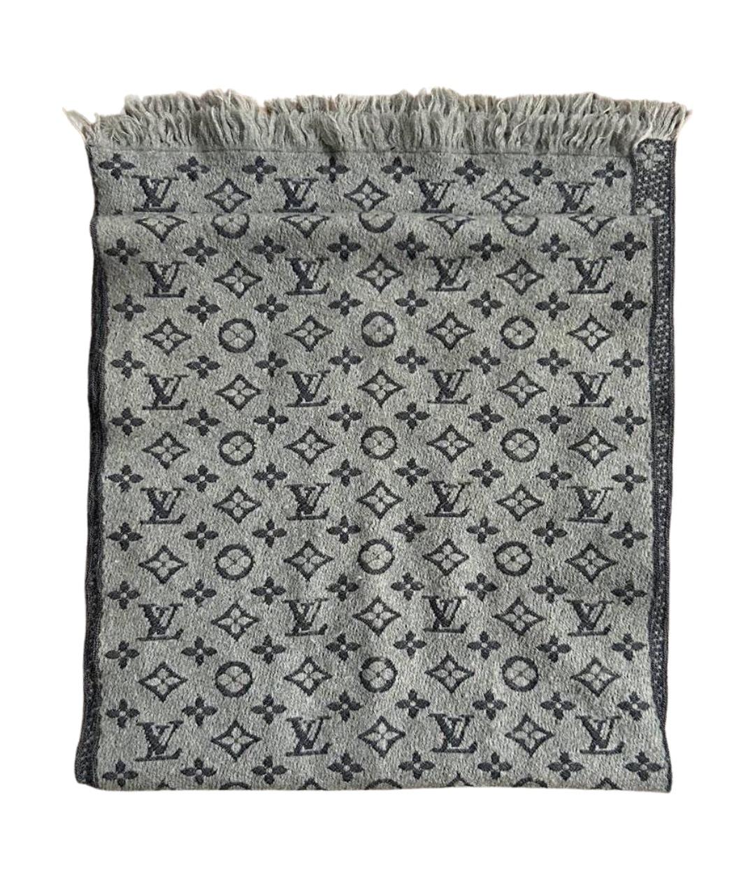 LOUIS VUITTON Серый шерстяной шарф, фото 1