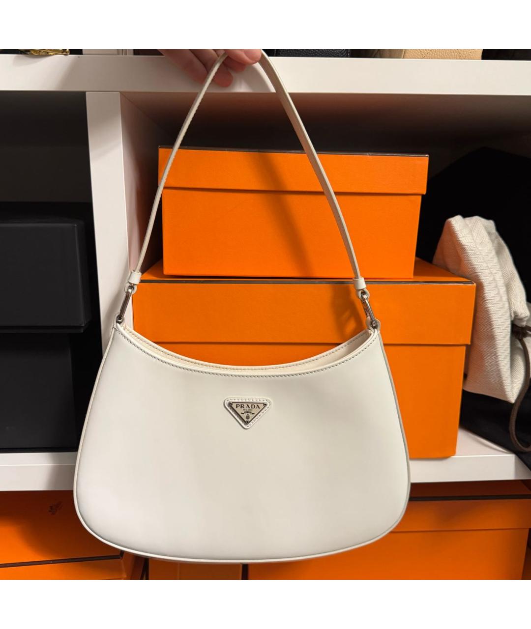 PRADA Белая кожаная сумка с короткими ручками, фото 3