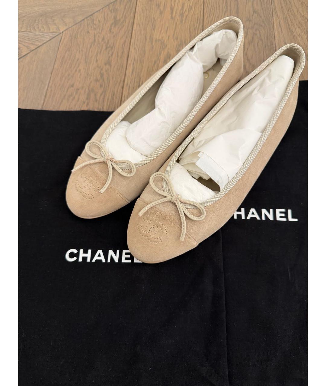 CHANEL Бежевые замшевые балетки, фото 5