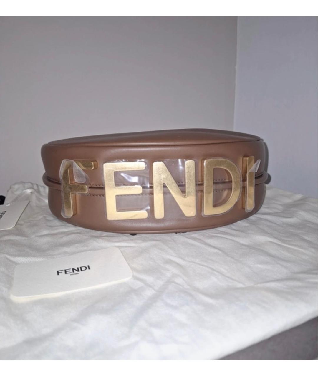 FENDI Бежевая кожаная сумка с короткими ручками, фото 3