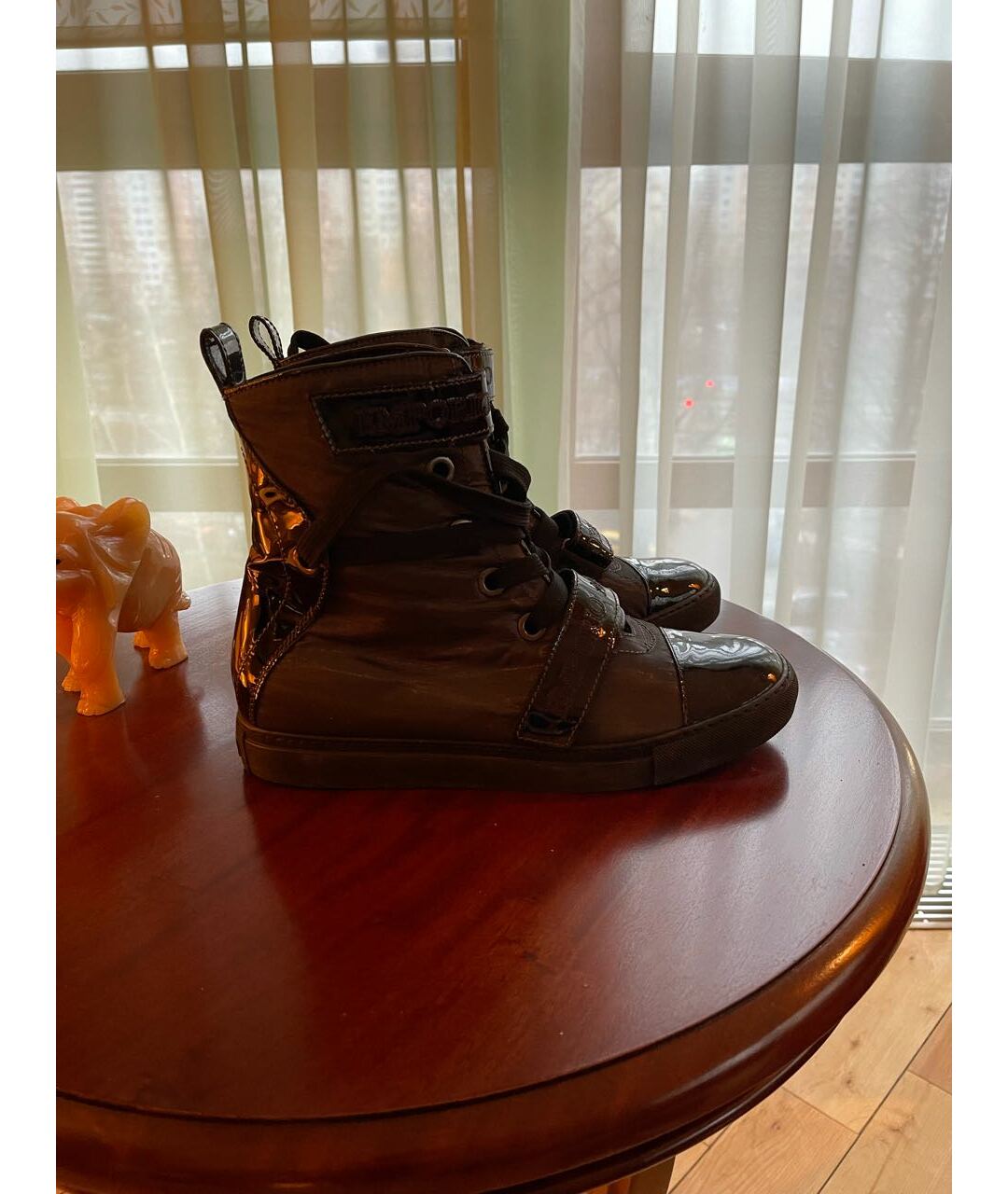 EMPORIO ARMANI Черные высокие ботинки из лакированной кожи, фото 9