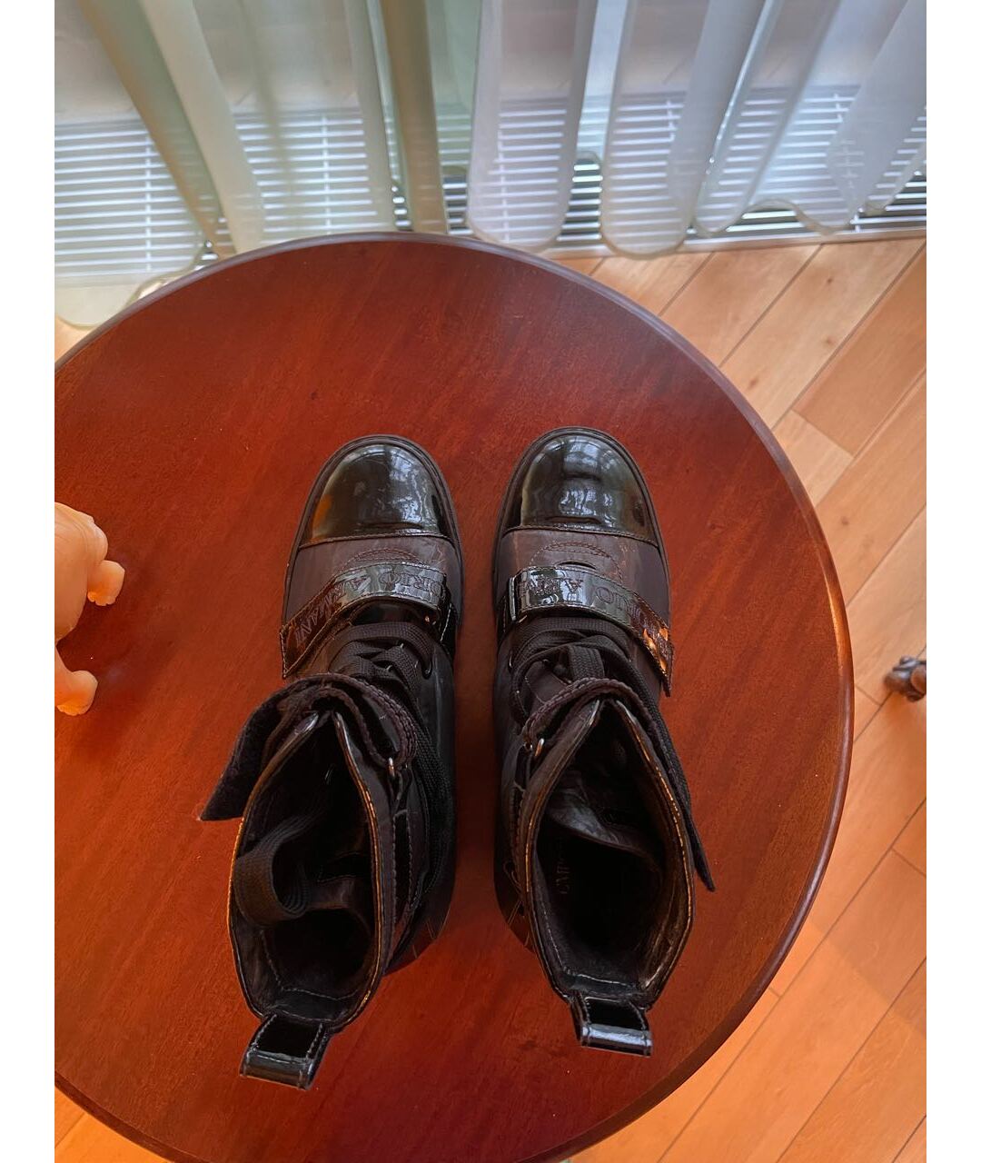 EMPORIO ARMANI Черные высокие ботинки из лакированной кожи, фото 3