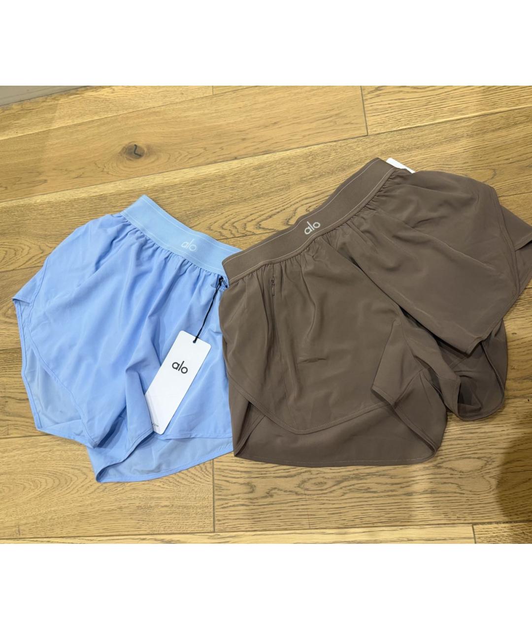 ALO YOGA Голубые полиэстеровые спортивные брюки и шорты, фото 8