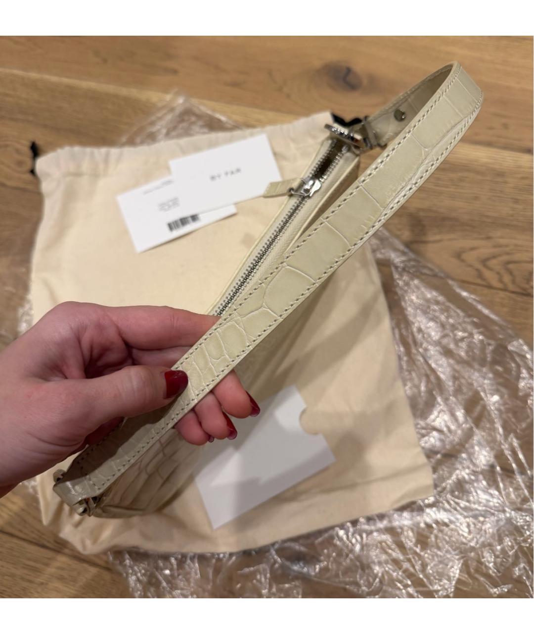 BY FAR Бежевая кожаная сумка через плечо, фото 4