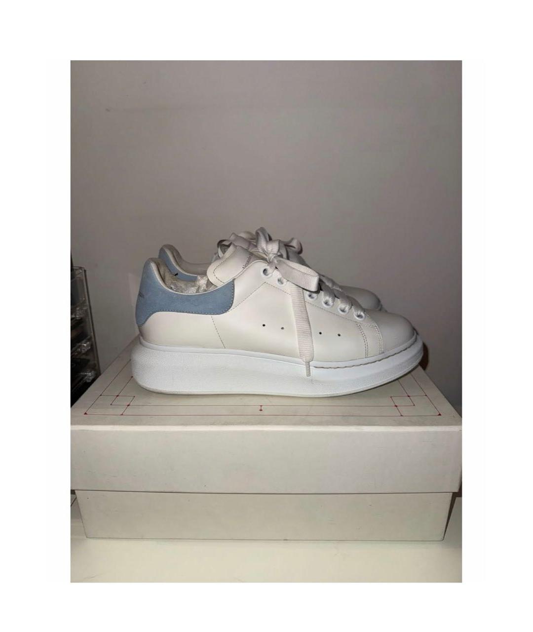 ALEXANDER MCQUEEN Белые кожаные кроссовки, фото 2