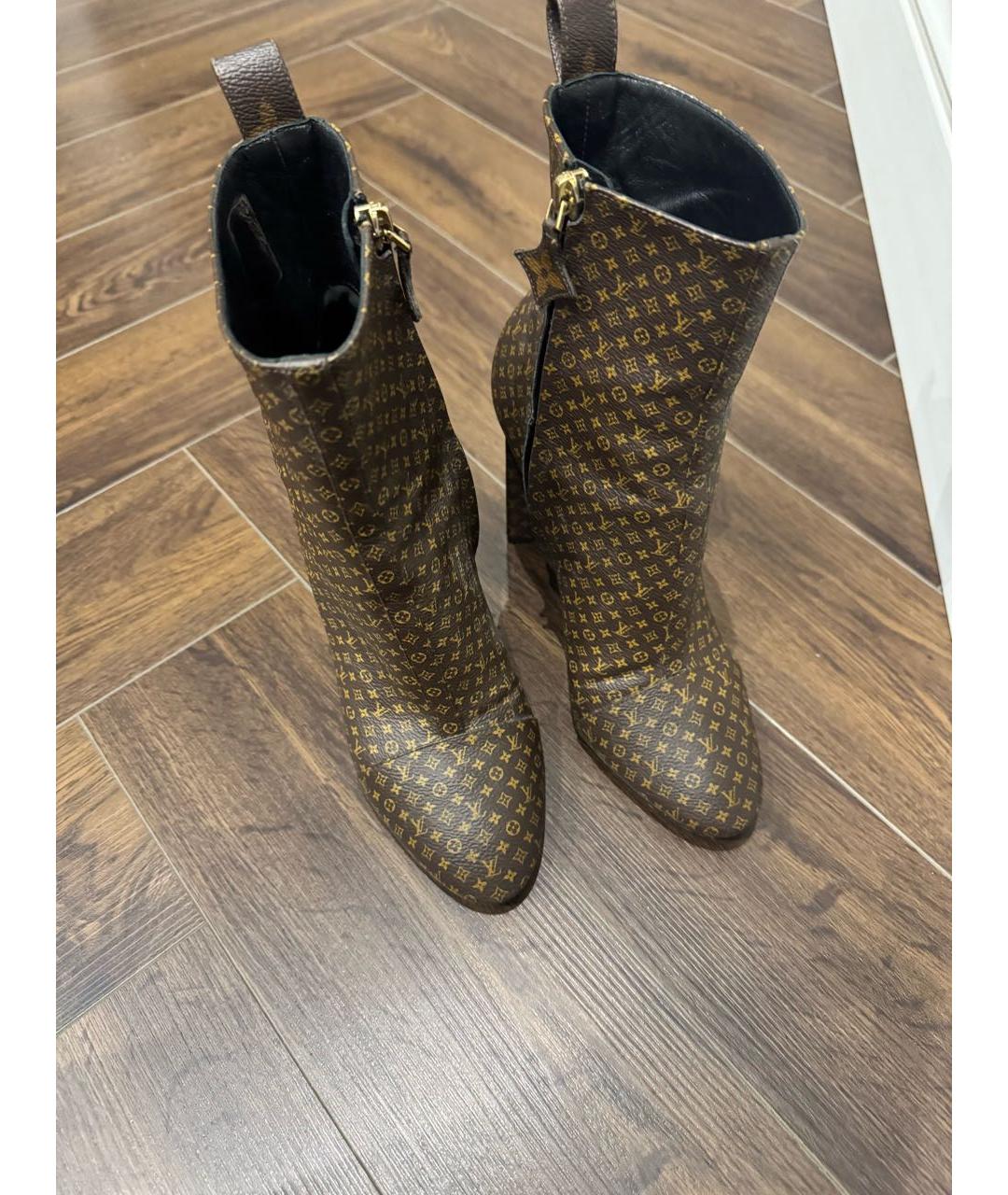LOUIS VUITTON Коричневые кожаные ботильоны, фото 3