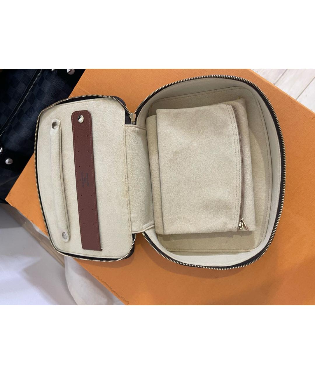 LOUIS VUITTON Коричневая кожаная косметичка, фото 7