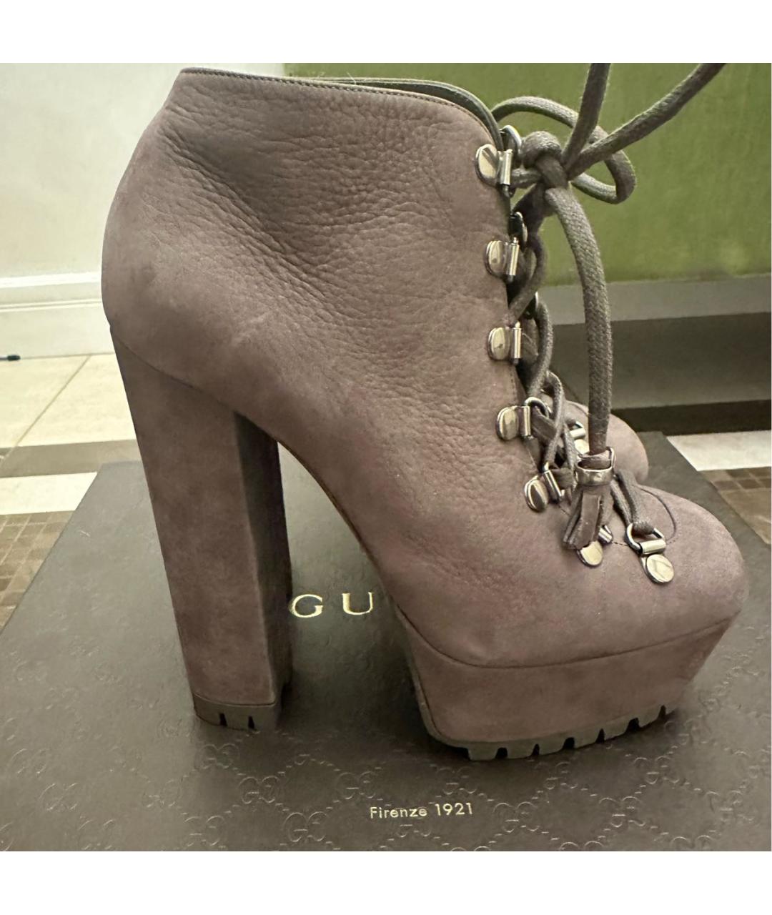 GUCCI Бежевые нубуковые ботильоны, фото 7