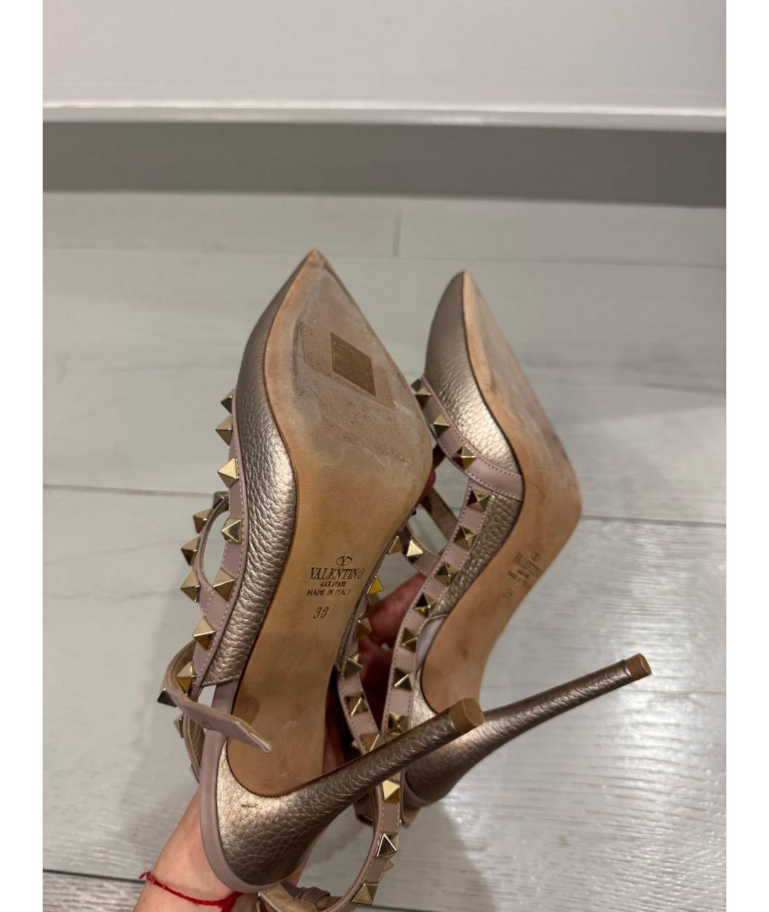 VALENTINO Золотые кожаные туфли, фото 5