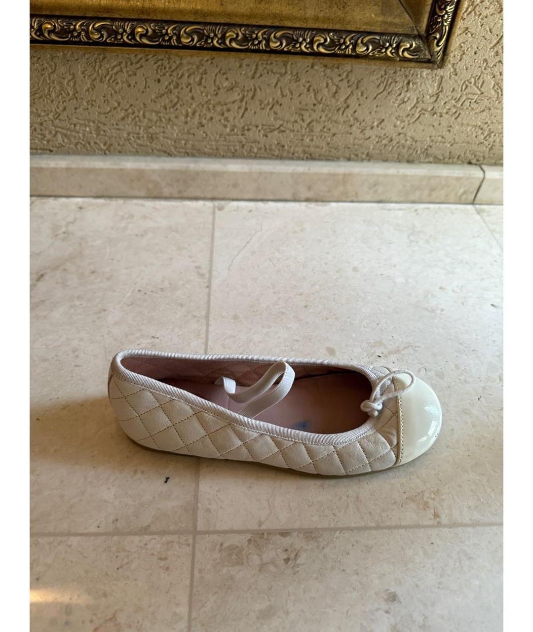 PRETTY BALLERINAS Бежевые кожаные балетки, фото 10