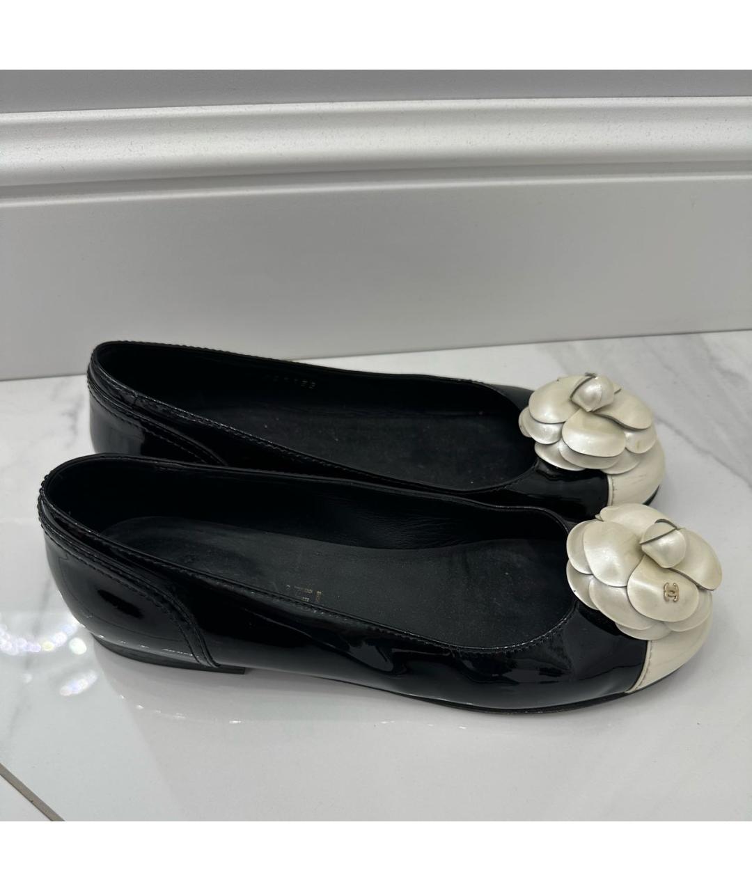 CHANEL Черные балетки из лакированной кожи, фото 7