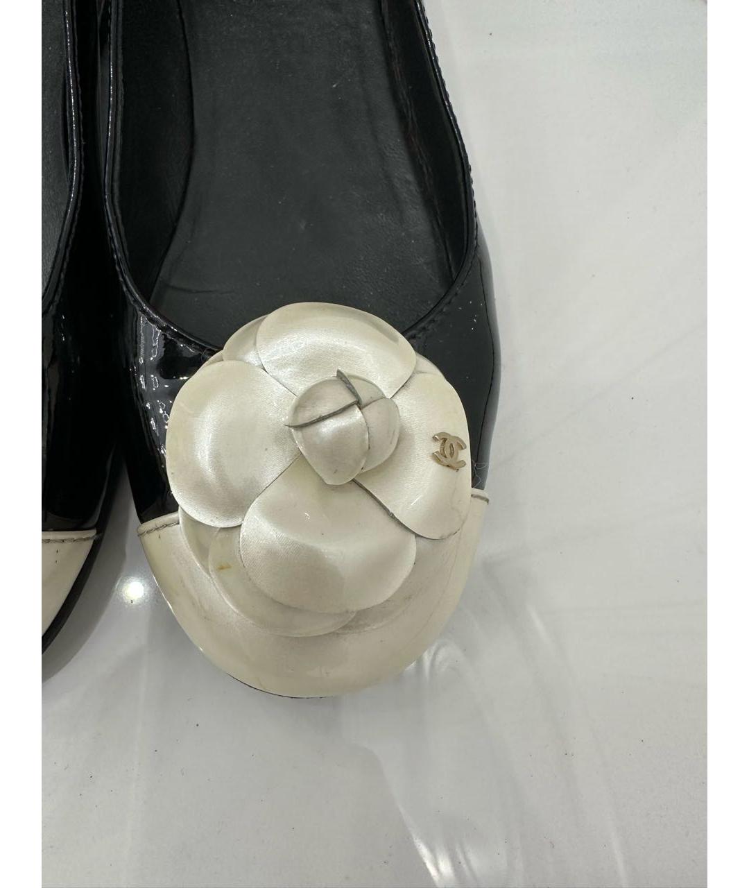 CHANEL Черные балетки из лакированной кожи, фото 6