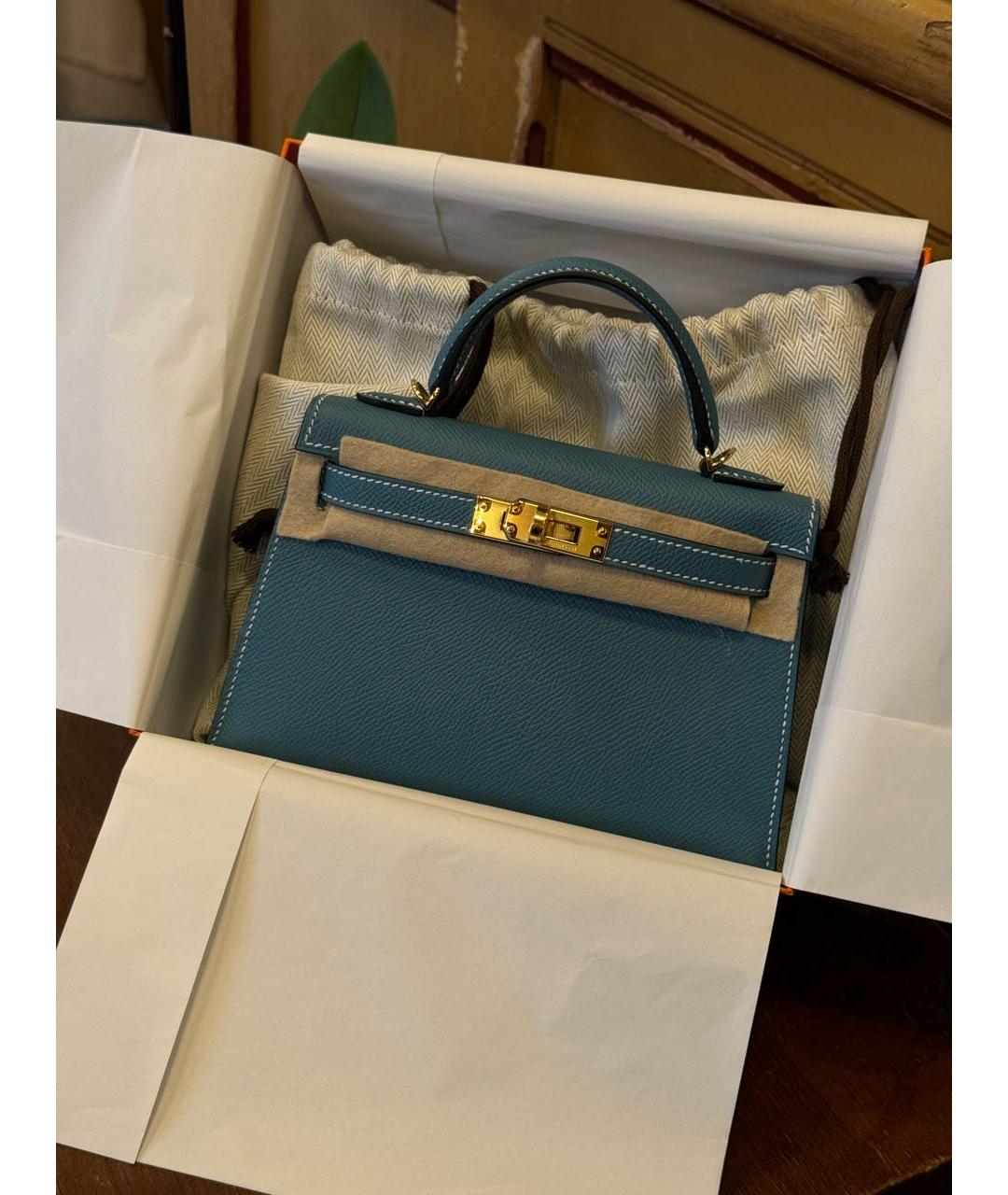 HERMES Голубая кожаная сумка с короткими ручками, фото 2