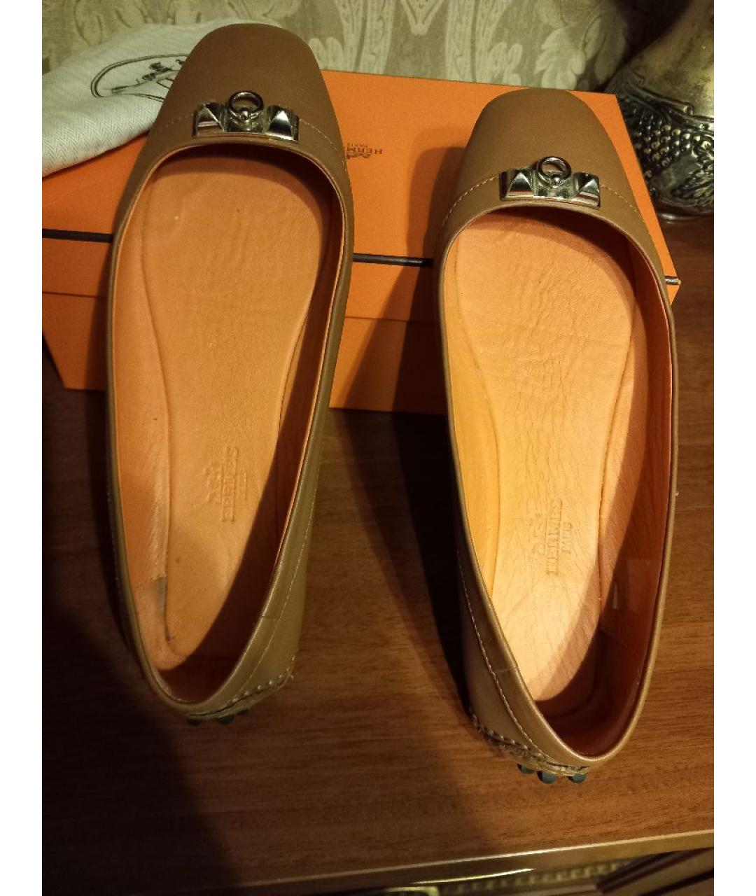 HERMES Горчичные кожаные балетки, фото 2