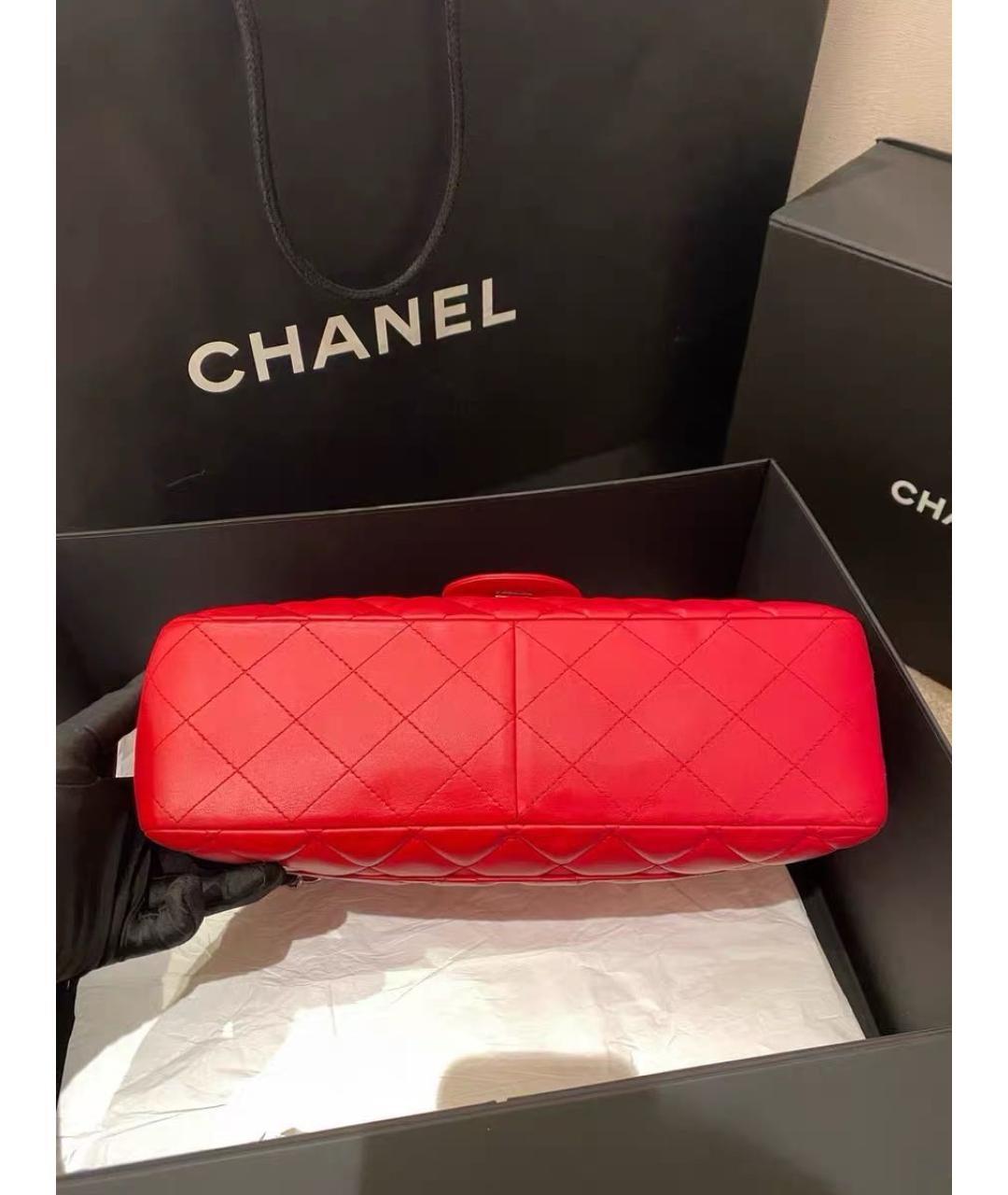 CHANEL Красная кожаная сумка через плечо, фото 5