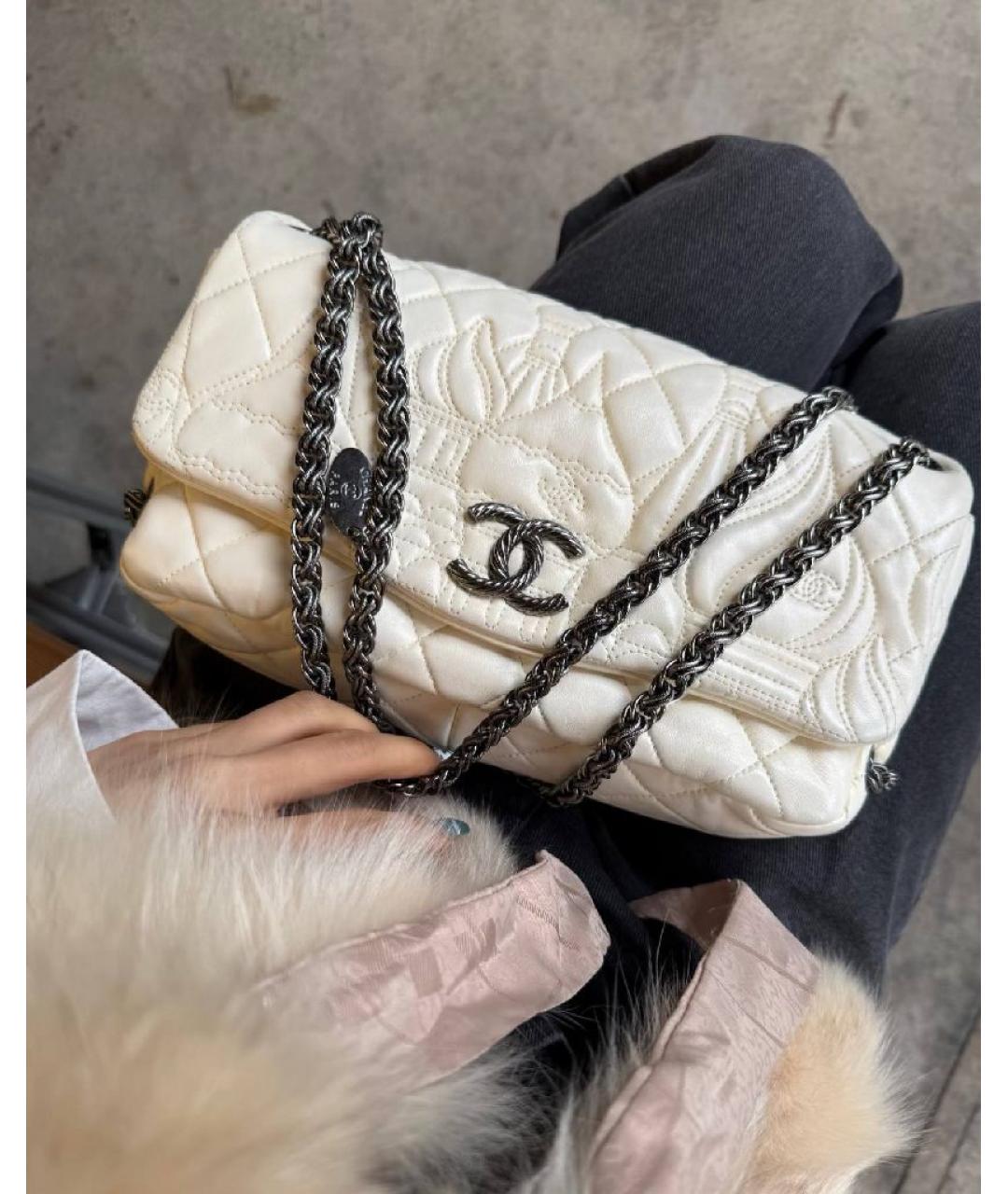 CHANEL Белая кожаная сумка через плечо, фото 7