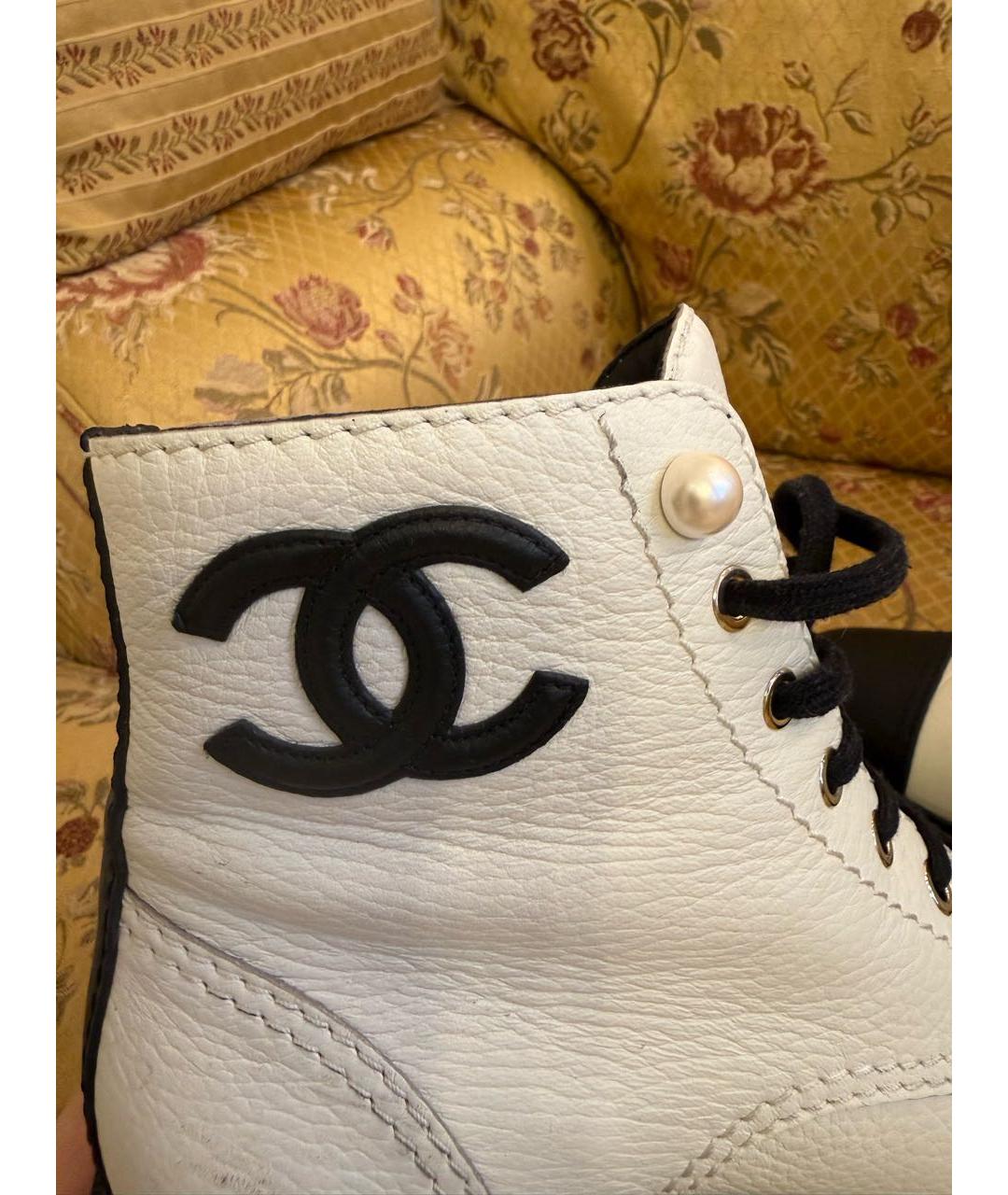 CHANEL Белые кожаные ботинки, фото 6