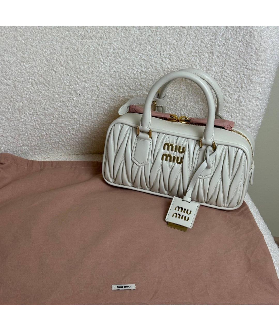 MIU MIU Бежевая кожаная сумка через плечо, фото 2