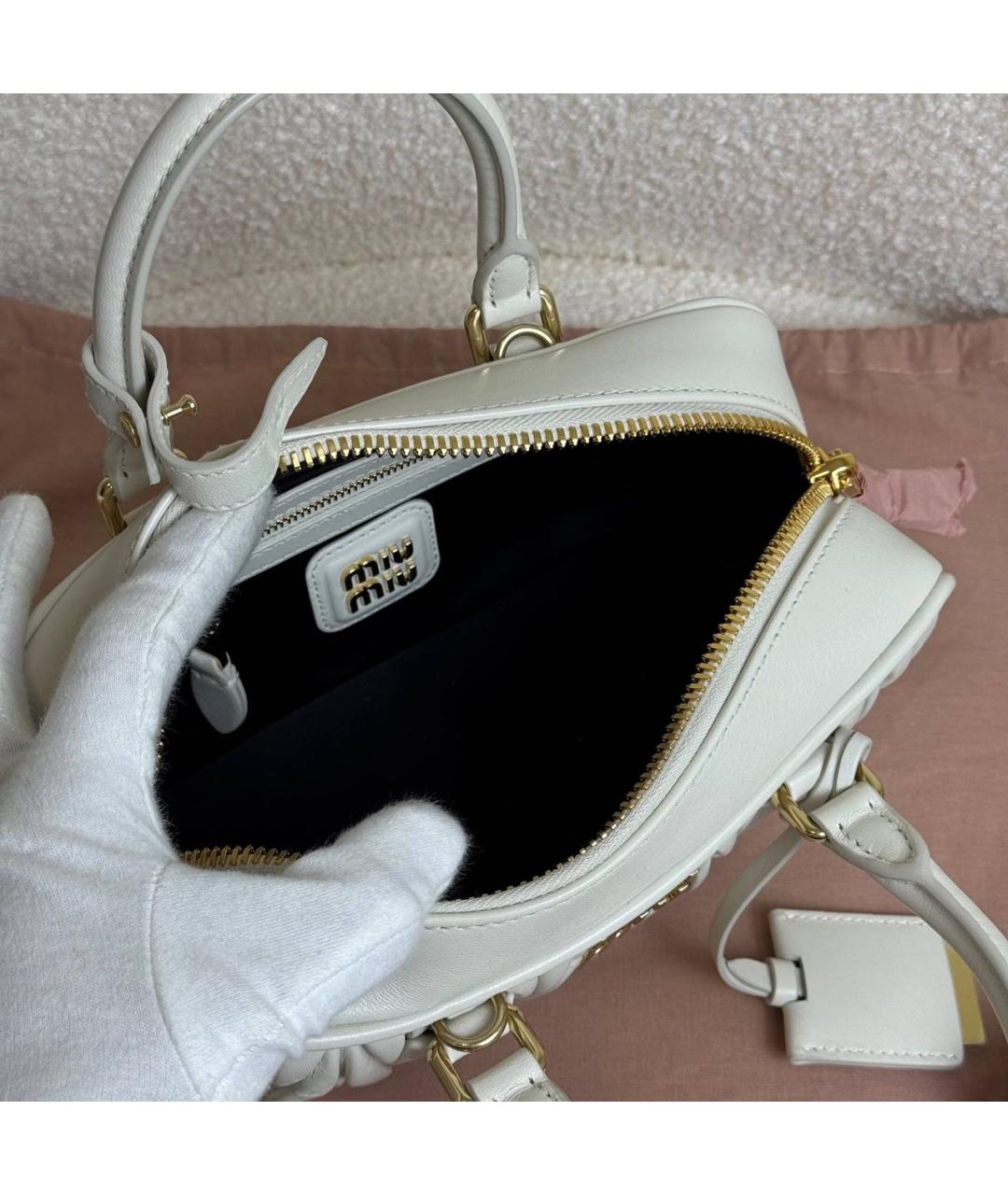 MIU MIU Бежевая кожаная сумка через плечо, фото 4