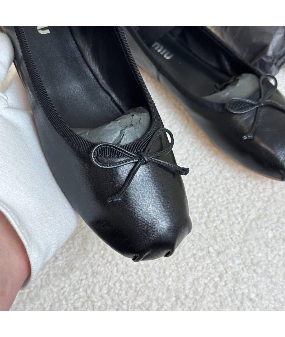MIU MIU Черные кожаные балетки, фото 3
