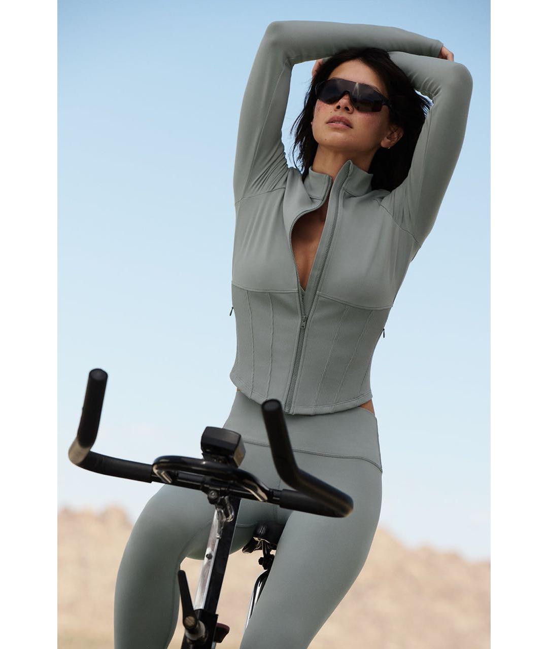 ALO YOGA Серый спортивные костюмы, фото 4