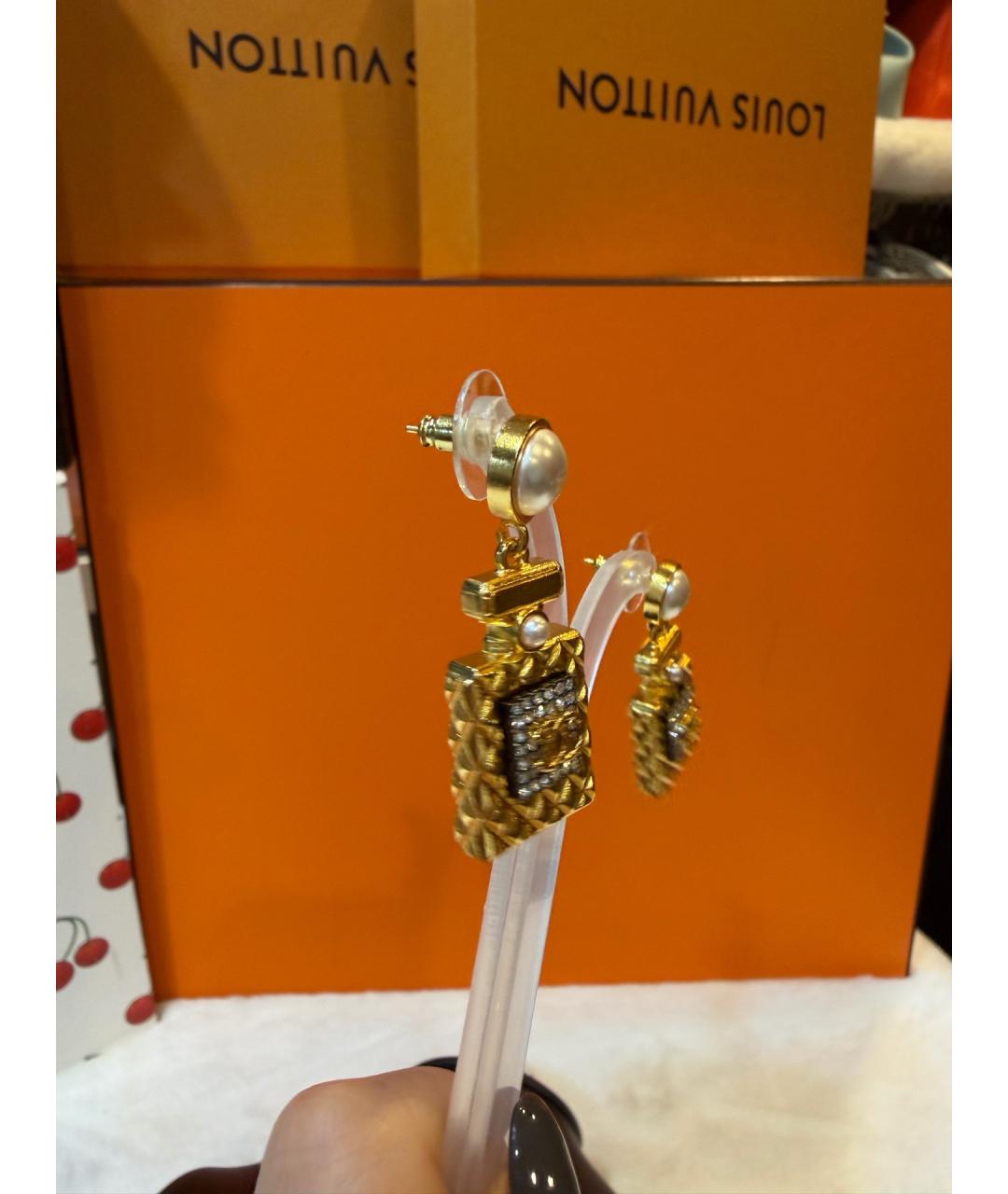 CHANEL Золотые металлические серьги, фото 3