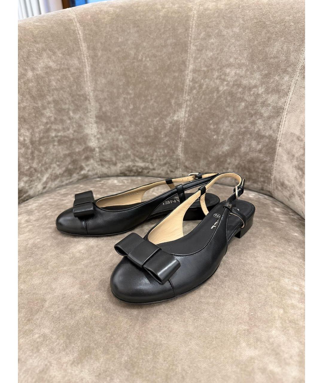 CHANEL Черные кожаные балетки, фото 2