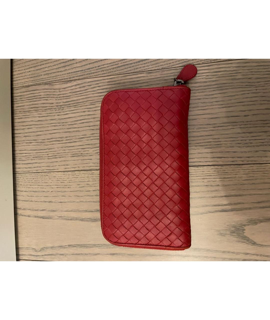 BOTTEGA VENETA Красный кожаный кошелек, фото 5