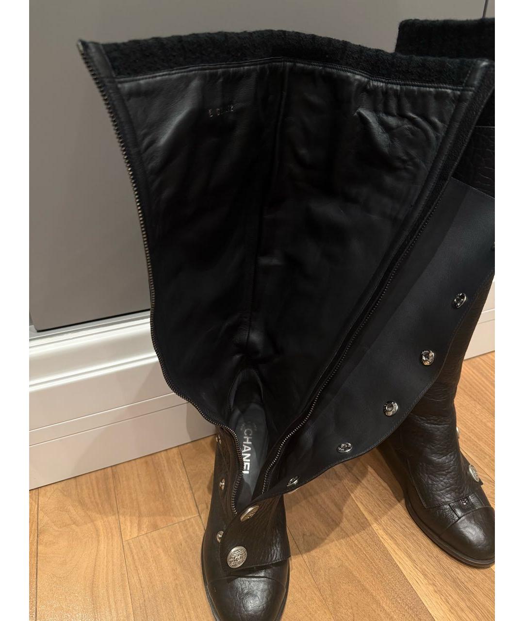 CHANEL Черные кожаные сапоги, фото 5
