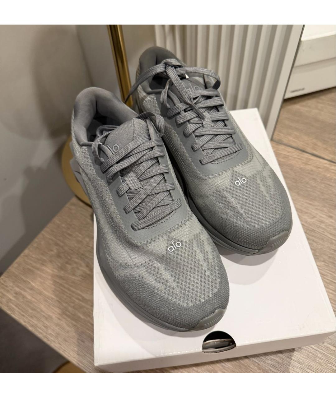 ALO YOGA Серые текстильные кроссовки, фото 2