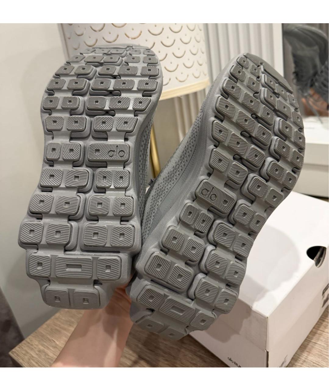 ALO YOGA Серые текстильные кроссовки, фото 7