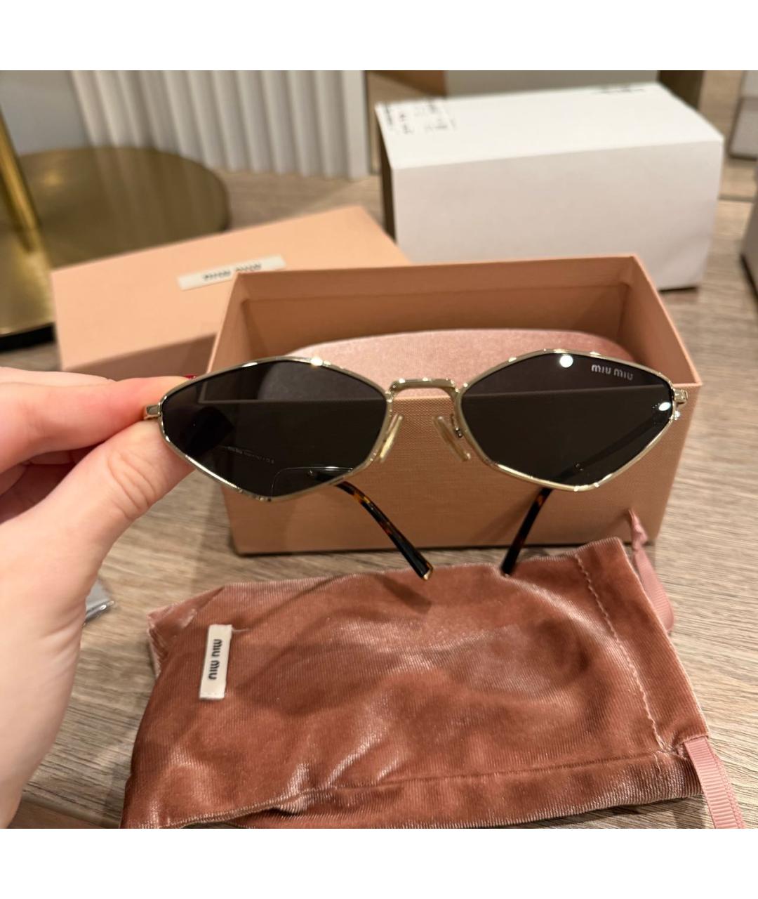 MIU MIU Золотые металлические солнцезащитные очки, фото 2