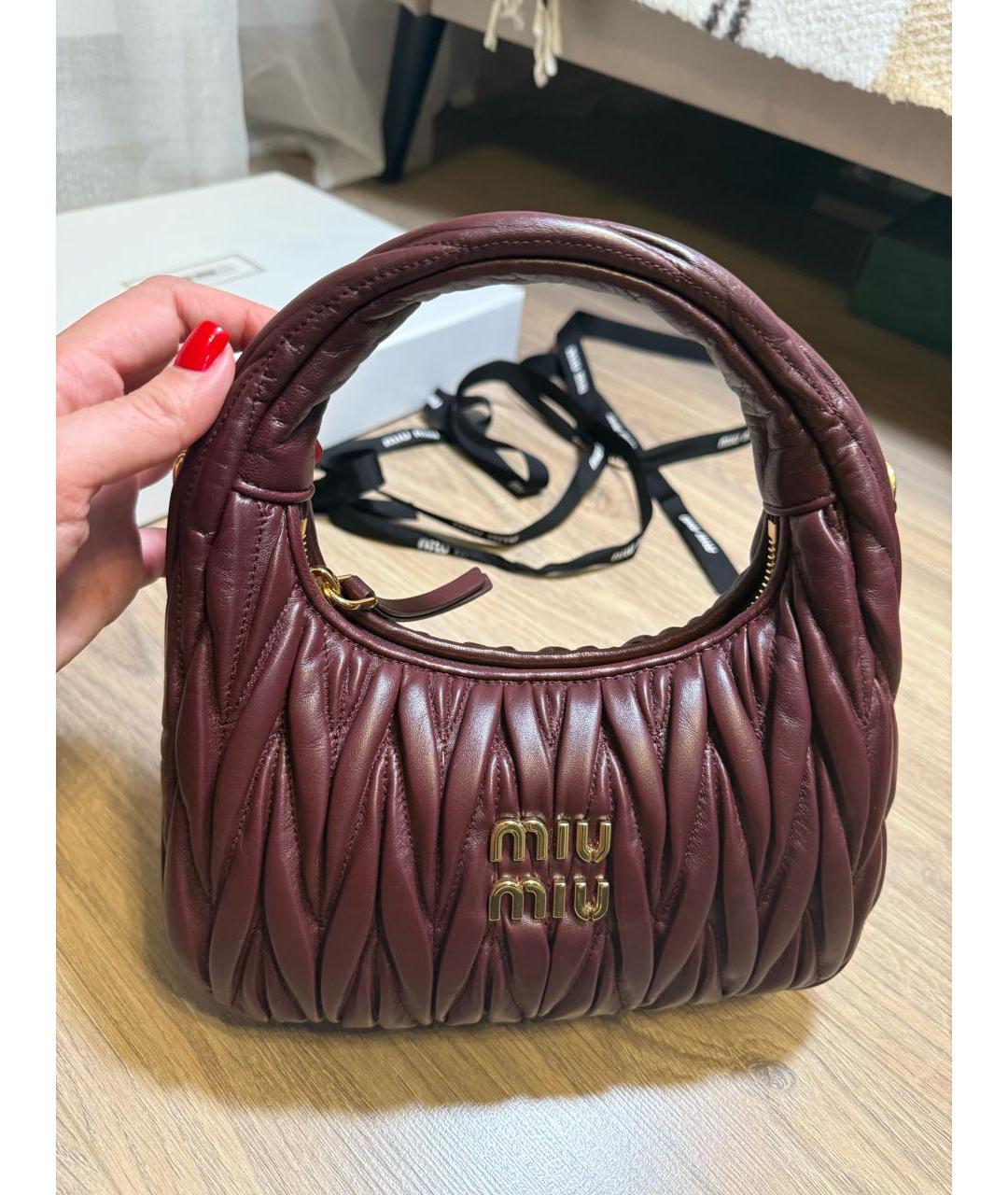MIU MIU Бордовая кожаная сумка с короткими ручками, фото 2