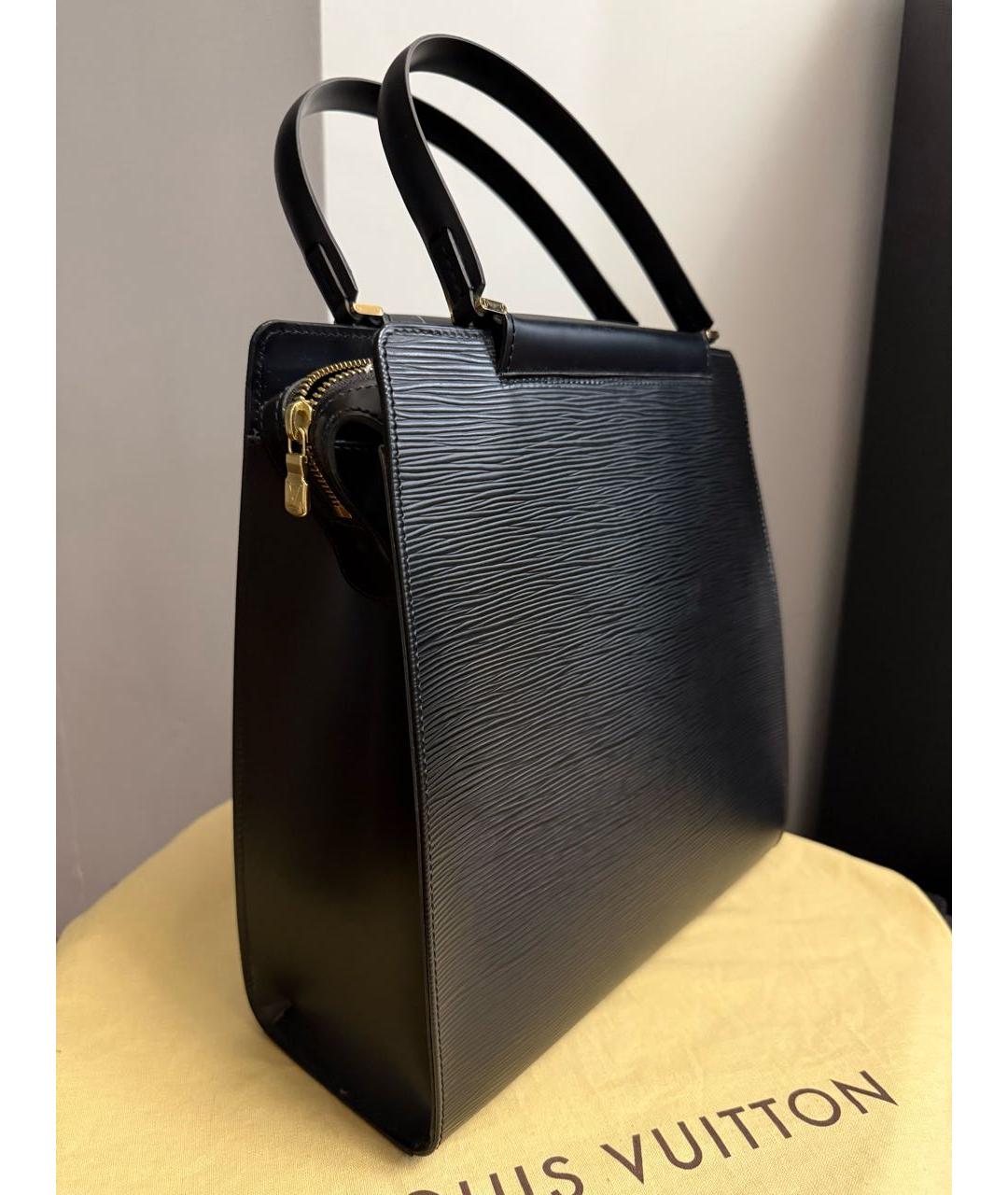 LOUIS VUITTON Черная кожаная сумка с короткими ручками, фото 2