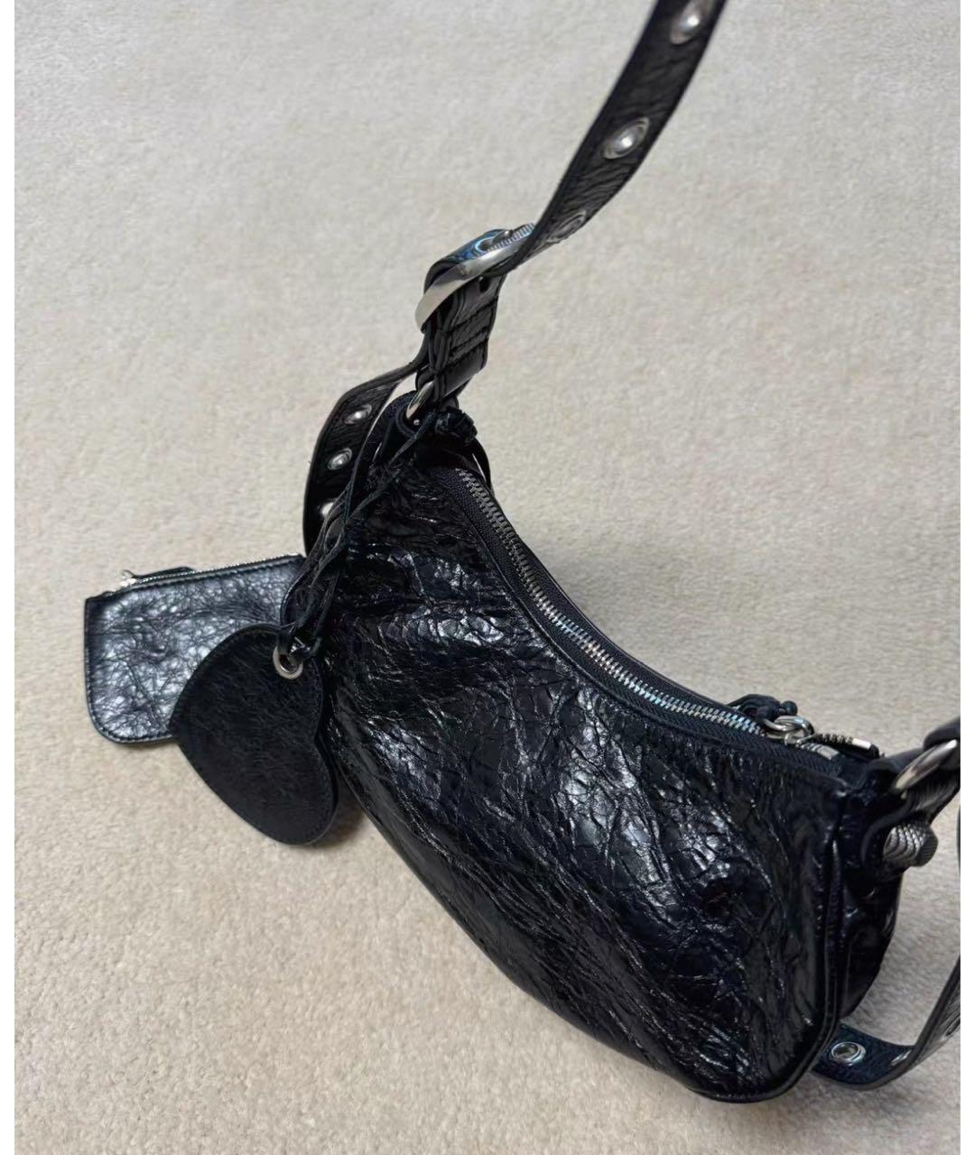 BALENCIAGA Черная кожаная сумка через плечо, фото 6